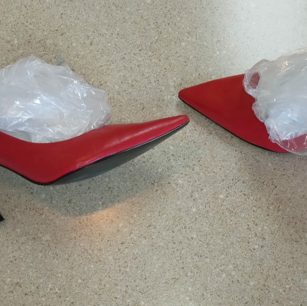 Brand new nb nine west leather heels size 8 $20.00.